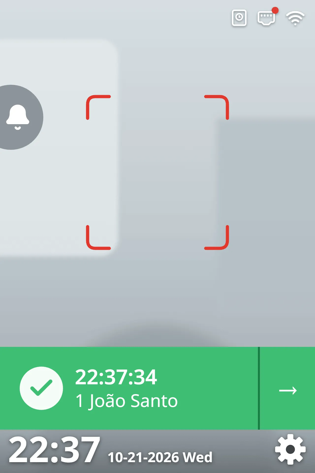 Red corners: face not recognised